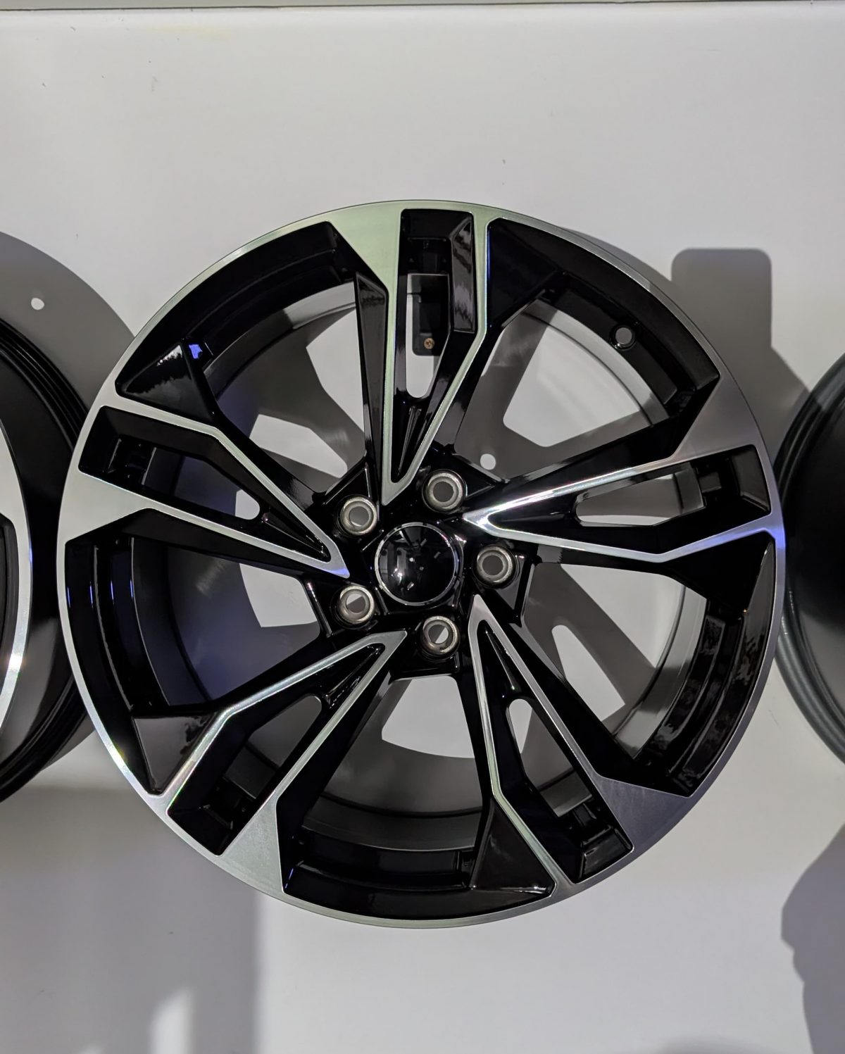 Set da 4 cerchi in lega 18" per audi vw seat cupra a3 s line s3 rs3 a4 a5 s5 a6 q2 q3 q5 tiguan t roc golf leon
