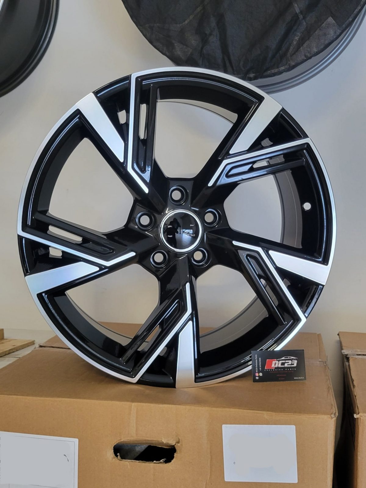 Set da 4 cerchi in lega 18" rs per audi vw seat cupra a3 s line s3 rs3 a4 a5 s5 a6 q2 q3 q5 tiguan t roc golf leon (copia)